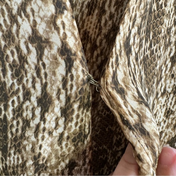 Michael Michael Kors‎ animal snake Print size 12 long sleeve wrap style blouse - Picture 6 of 9